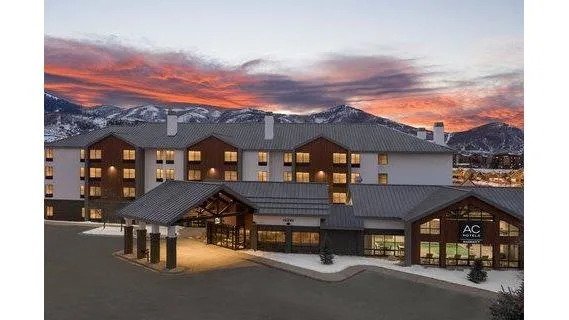 AC Hotel Park City Makes Sense When I Want a Clean, Modern Base Instead of a Faux-Rustic Ski Hotel