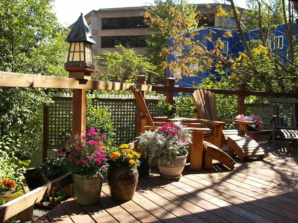 Alaska's Capital Inn Bed & Breakfast