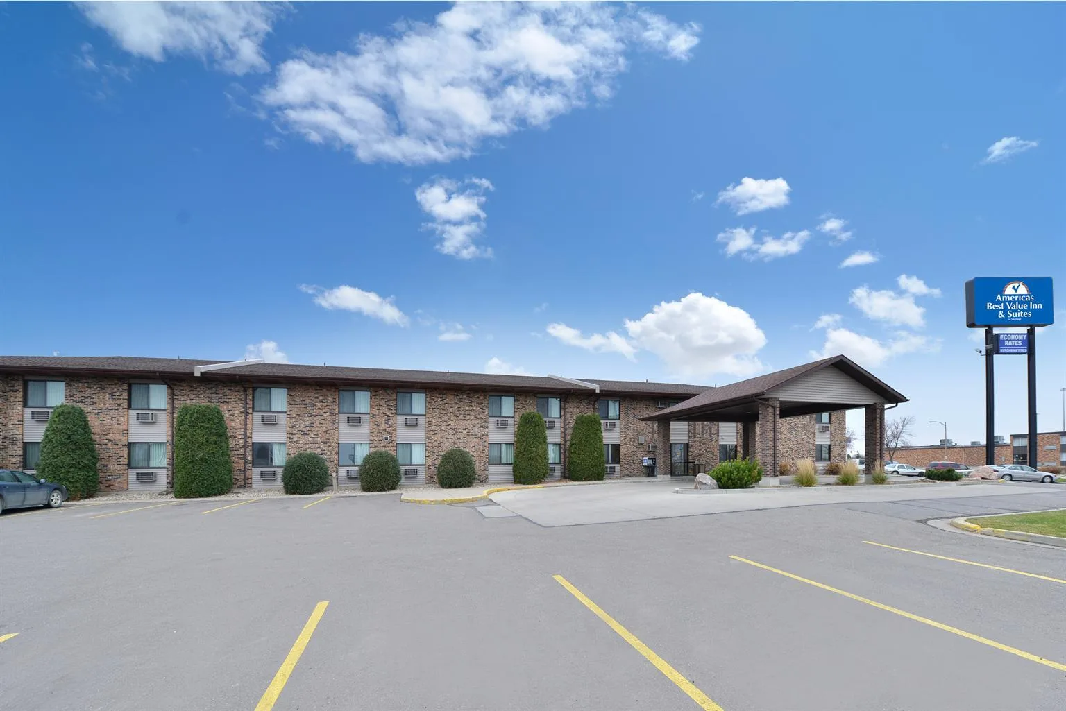 Americas Best Value Inn & Suites Bismarck gallery image