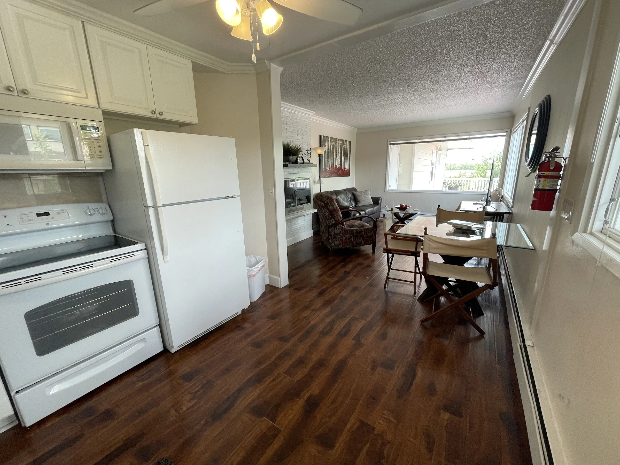 Arctic Fox Vacation Rentals gallery image