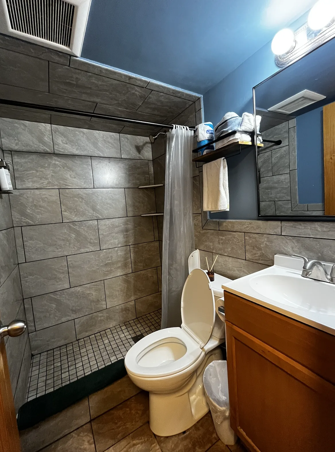 Banana Bungalow Maui Hostel gallery image