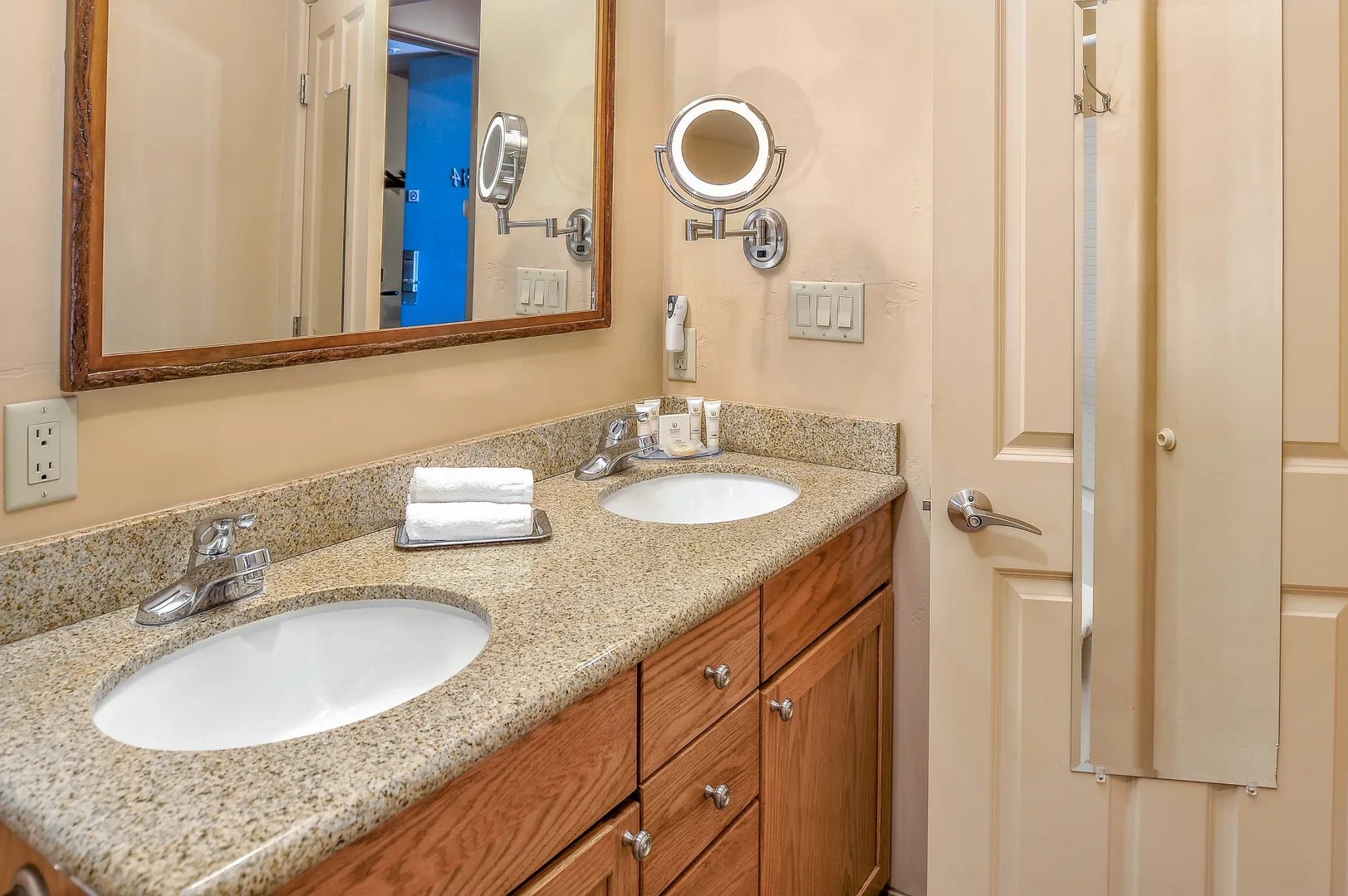 Bell Rock Inn Sedona gallery image