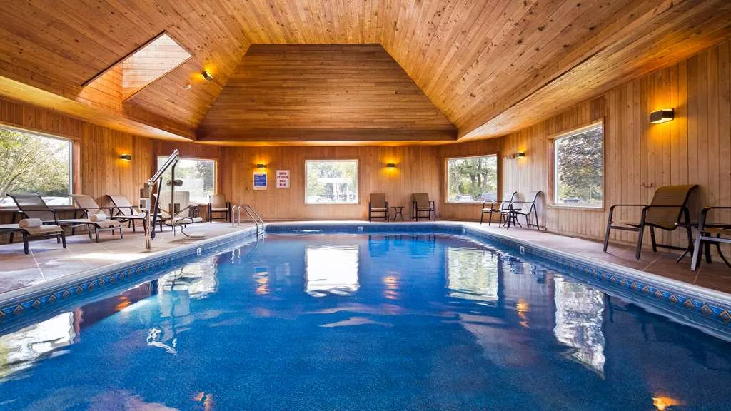 Best Western Plus Windjammer Inn & Conference Center gallery image