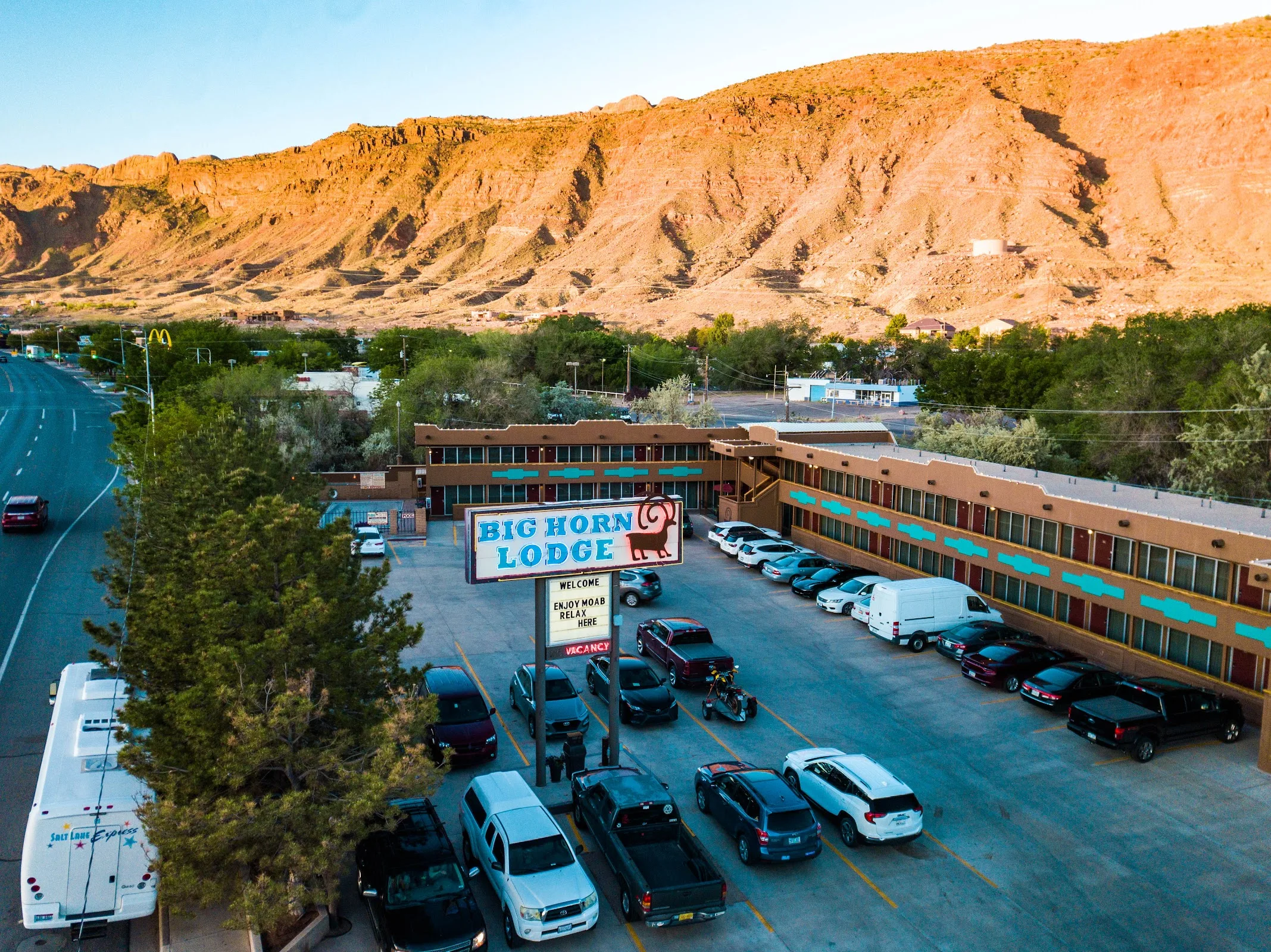 Big Horn Lodge: A Practical Visitor Guide