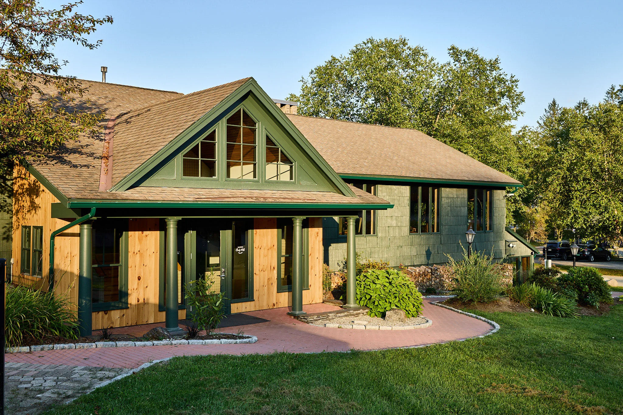 Bluebird Cady Hill Lodge