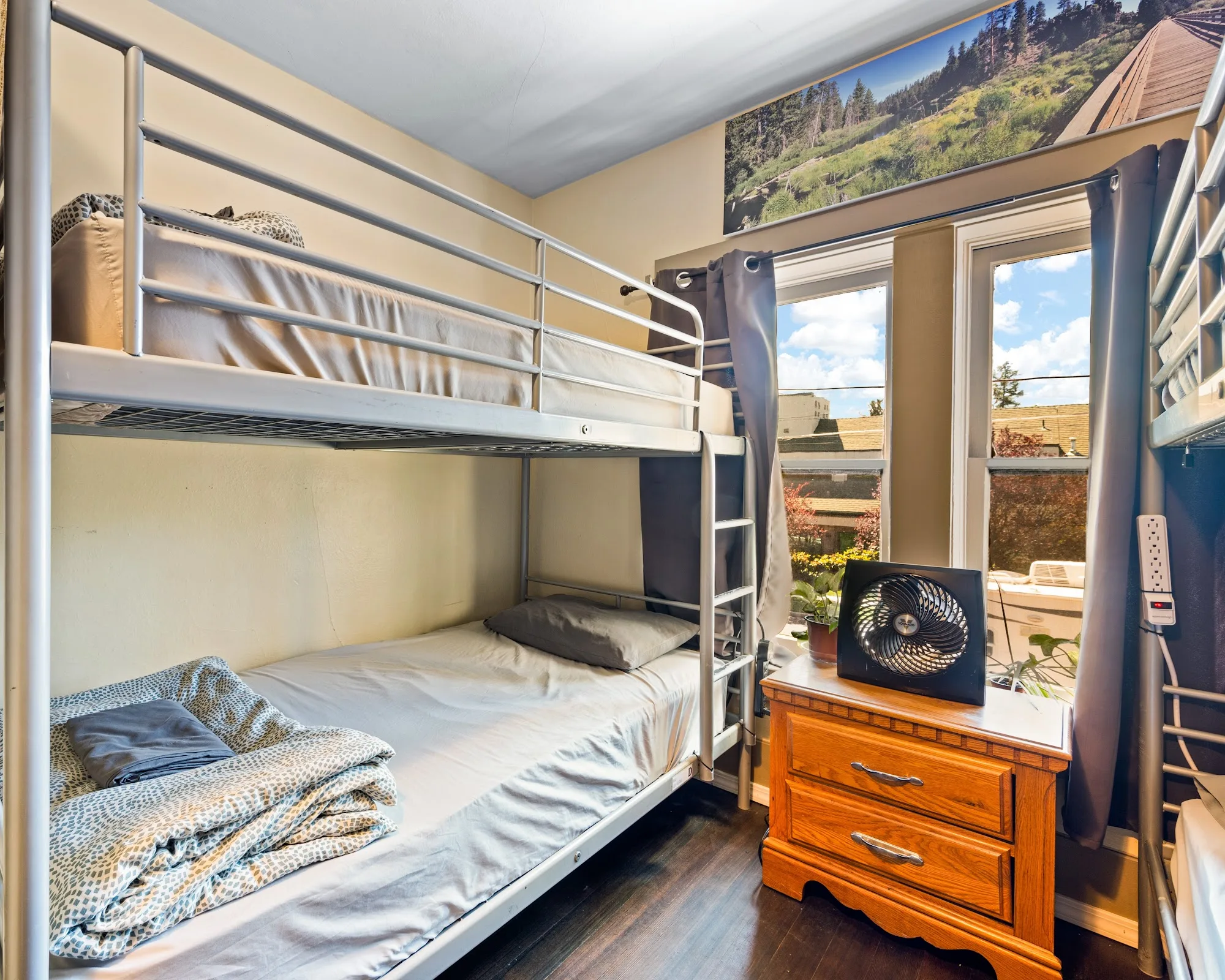 Bunk+Brew Historic Lucas House gallery image