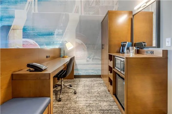 Cambria Hotel Davenport Quad Cities gallery image