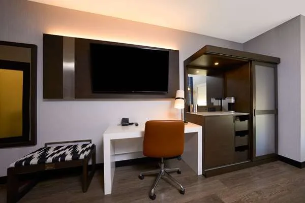 Cambria Hotel Detroit Downtown gallery image