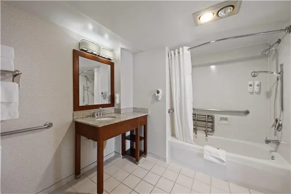 Comfort Inn By the Bay gallery image