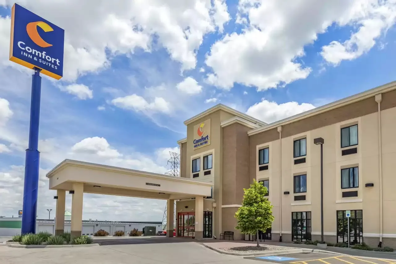 Comfort Inn & Suites