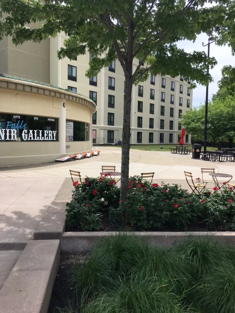 Comfort Inn The Pointe gallery image