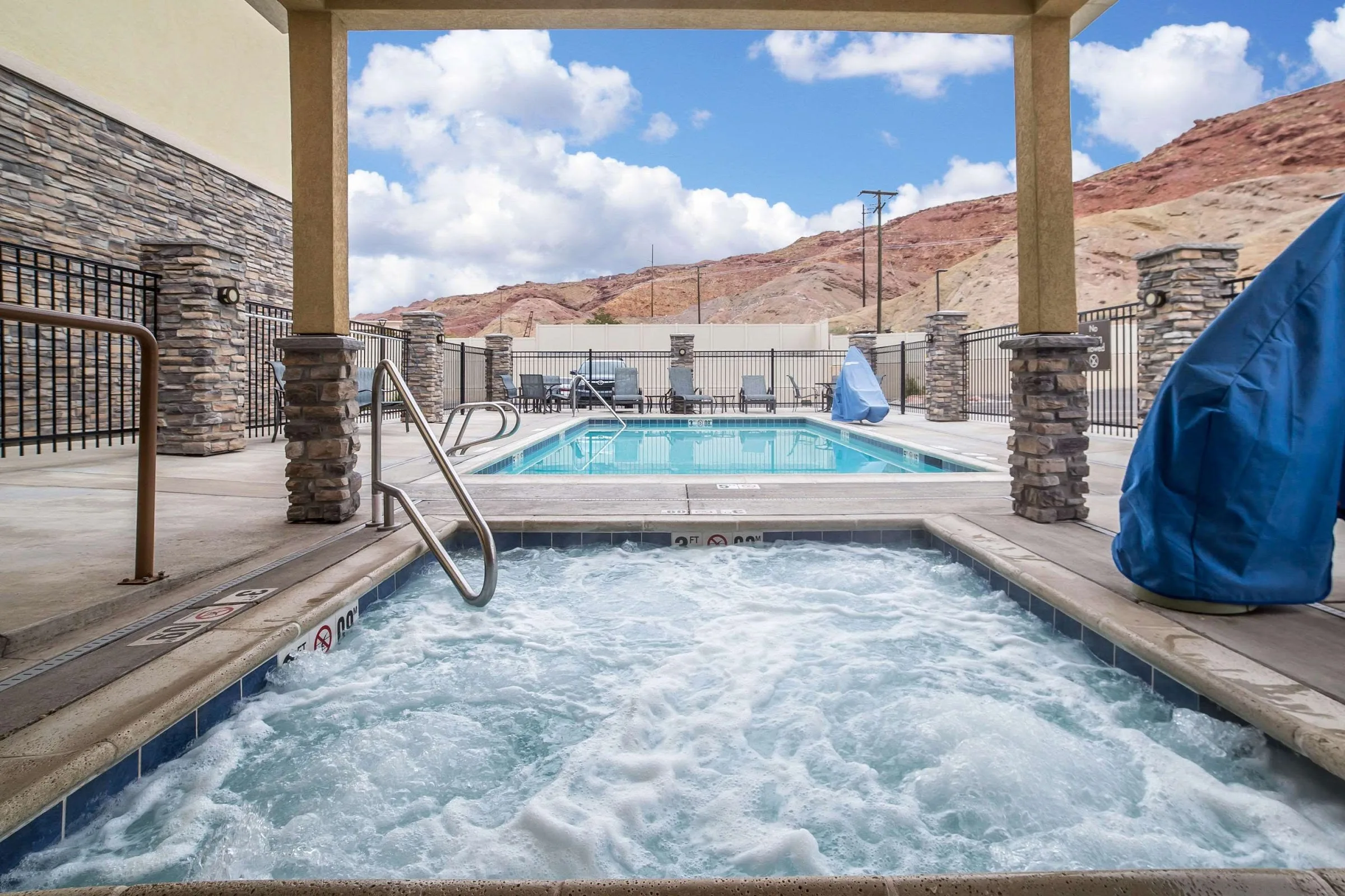 Comfort Suites Moab near Arches National Park gallery image