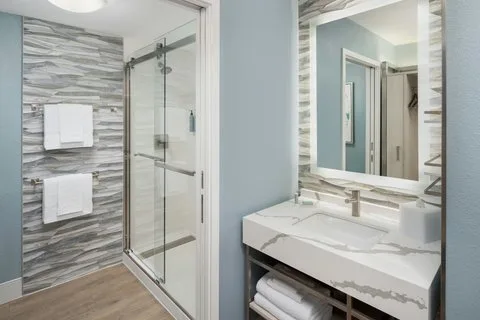 Courtyard by Marriott Charleston Waterfront gallery image