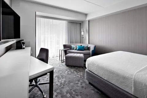 Courtyard by Marriott Knoxville Downtown gallery image