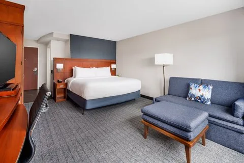 Courtyard by Marriott Manchester-Boston Regional Airport gallery image