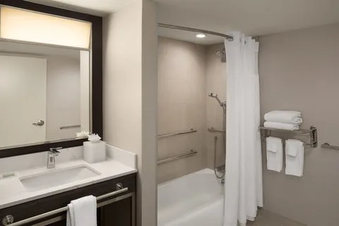 Courtyard by Marriott New Haven at Yale gallery image