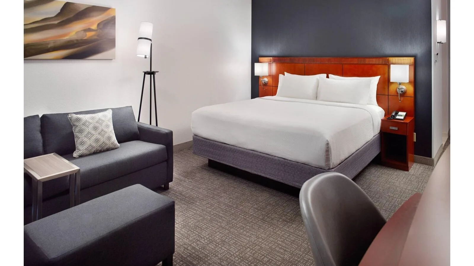 Courtyard by Marriott Raleigh Midtown gallery image