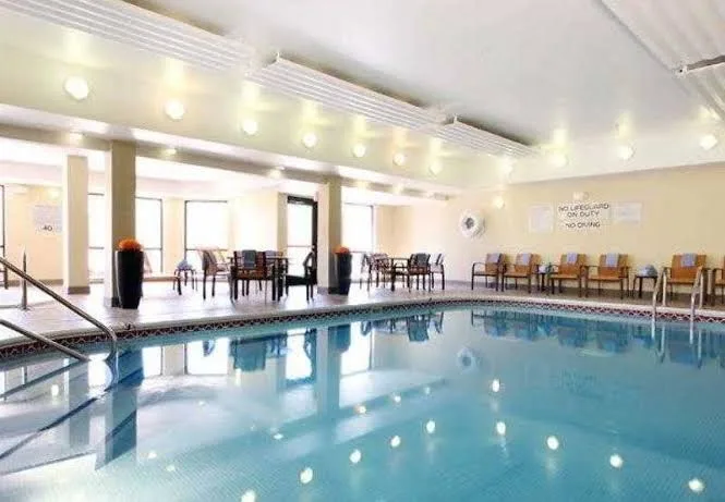 Courtyard by Marriott Topeka gallery image