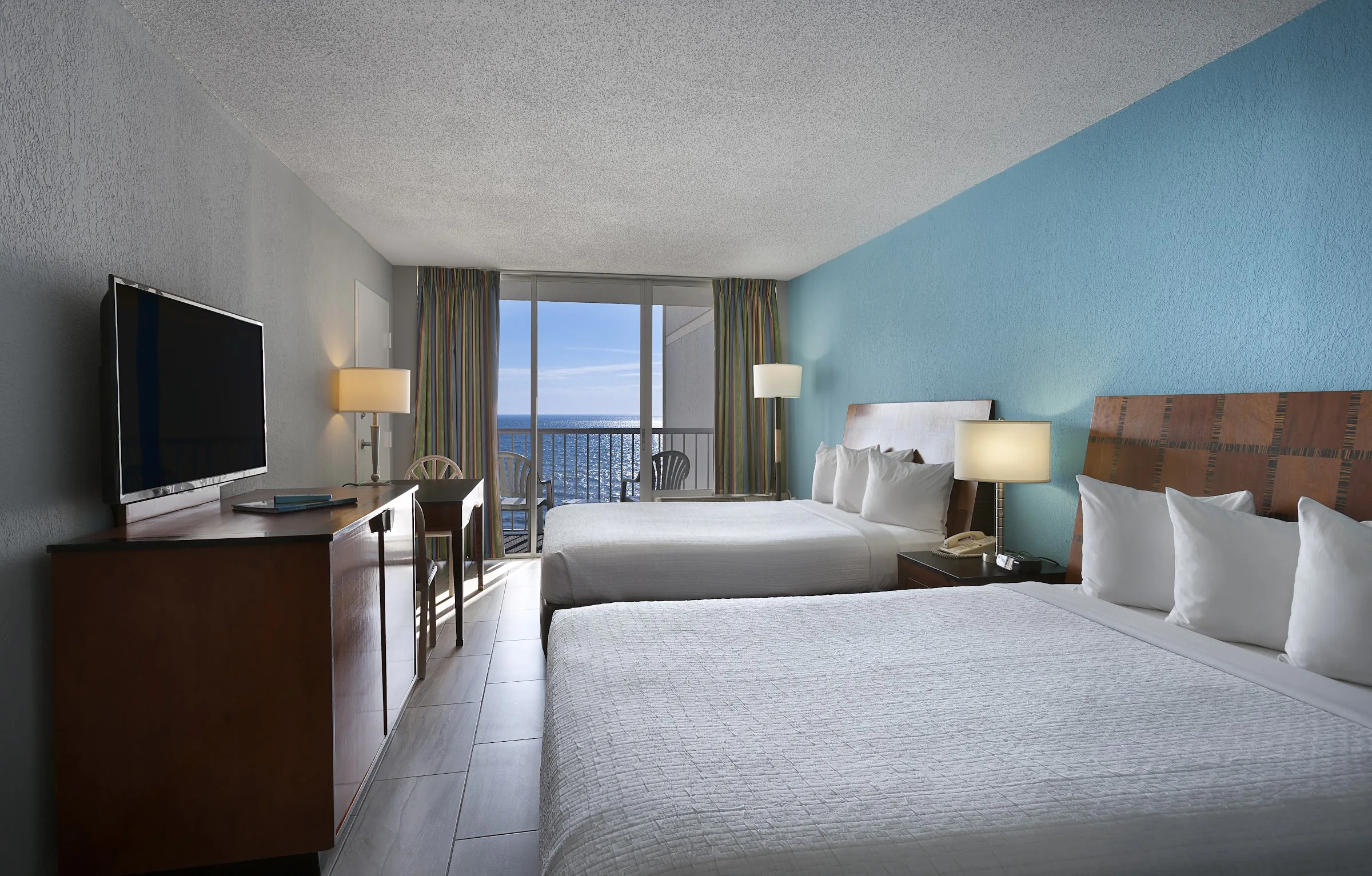 Crown Reef Beach Resort and Waterpark gallery image