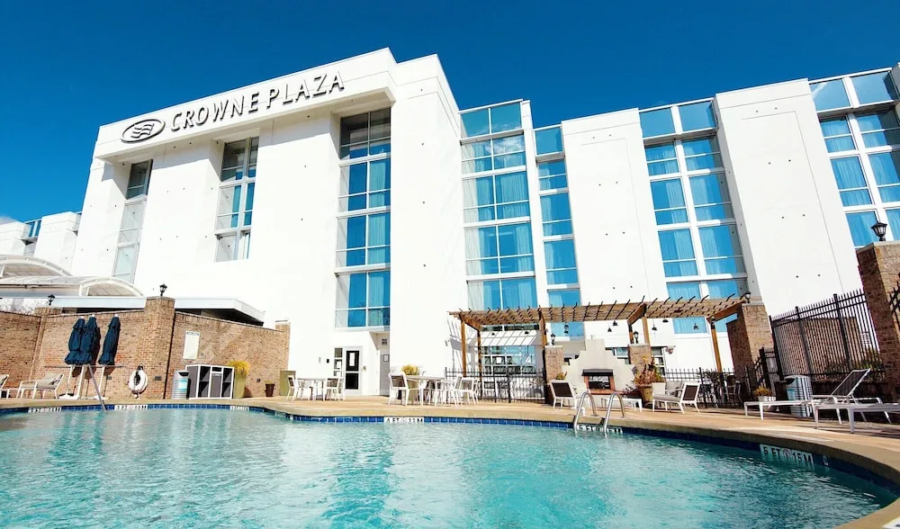 Crowne Plaza Charleston Airport - Conv Ctr, an IHG Hotel