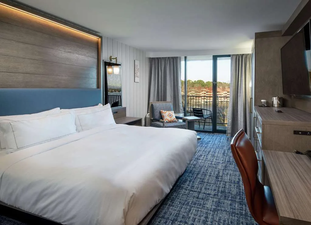 DoubleTree by Hilton Hot Springs gallery image