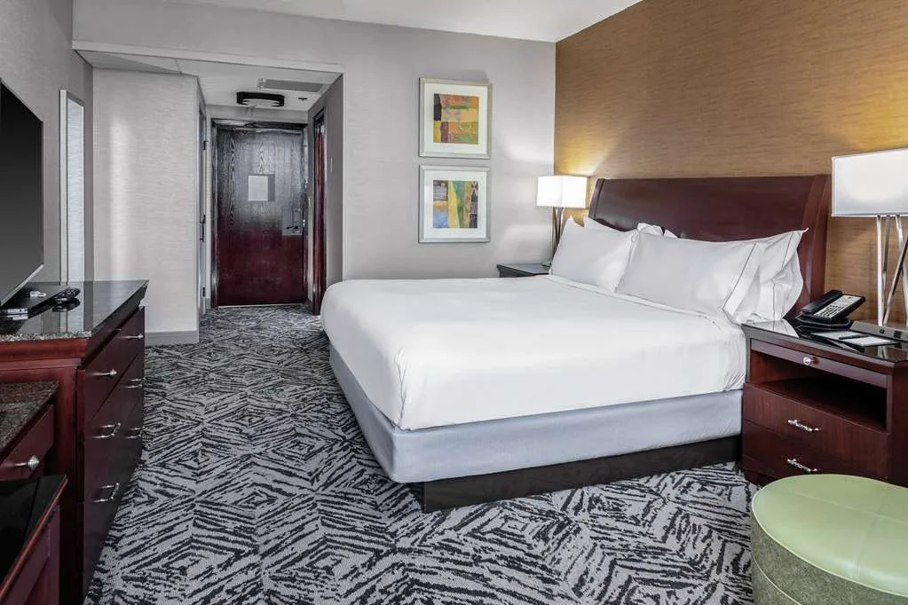 DoubleTree by Hilton Hotel Omaha Downtown gallery image