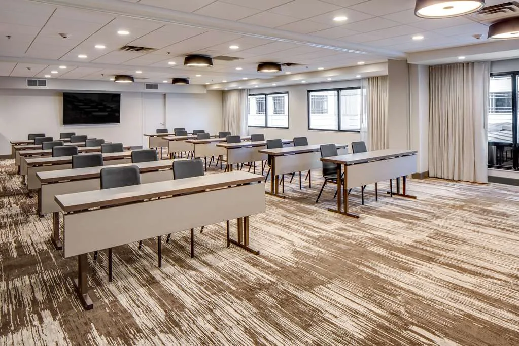 DoubleTree by Hilton Hotel & Suites Jersey City gallery image