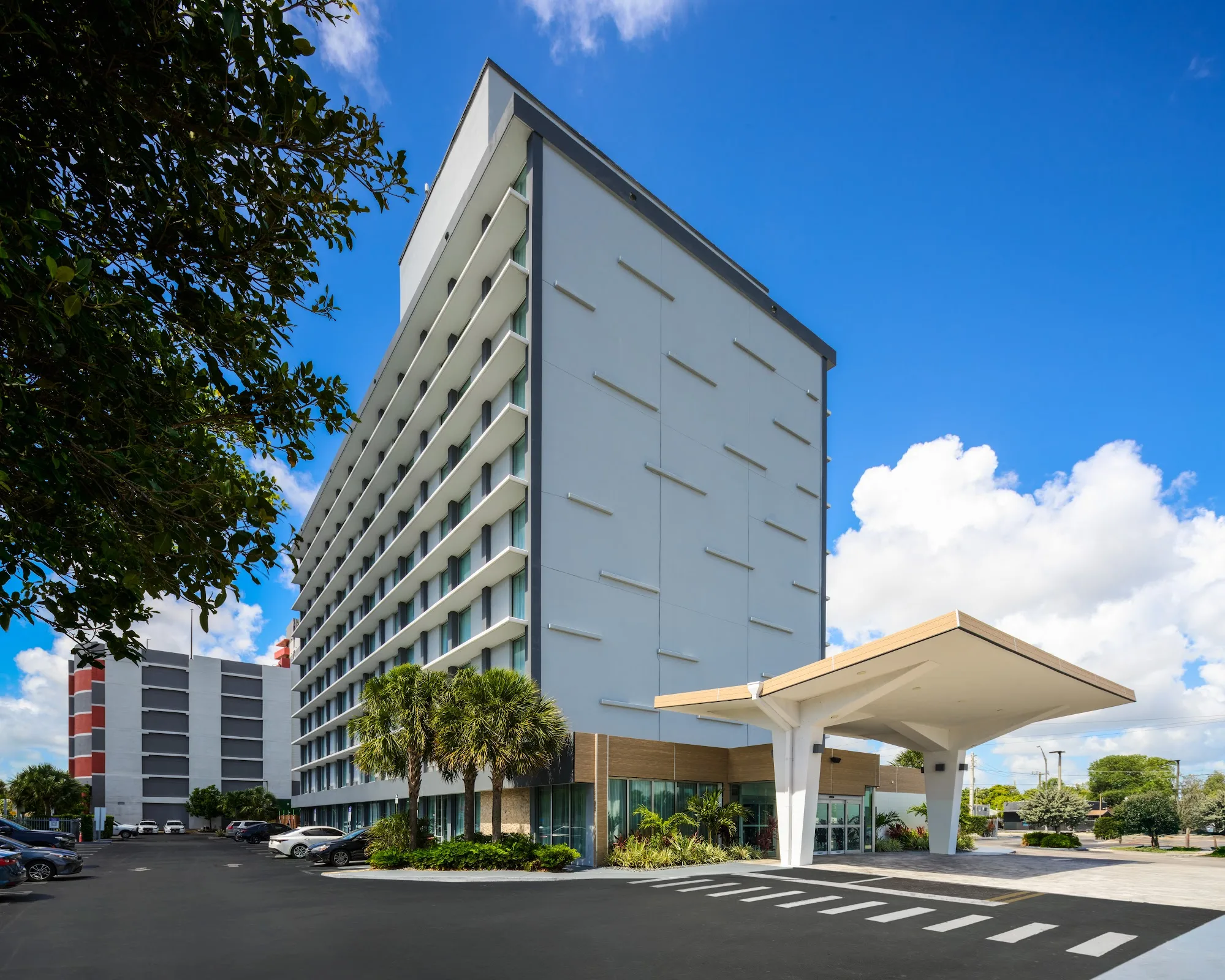 DoubleTree by Hilton Miami North I-95