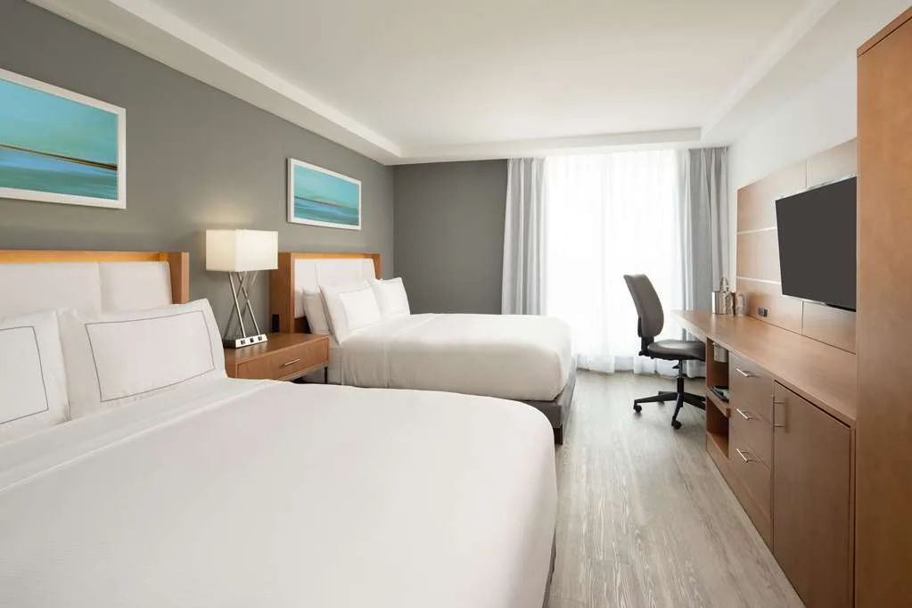 DoubleTree by Hilton Miami North I-95 gallery image