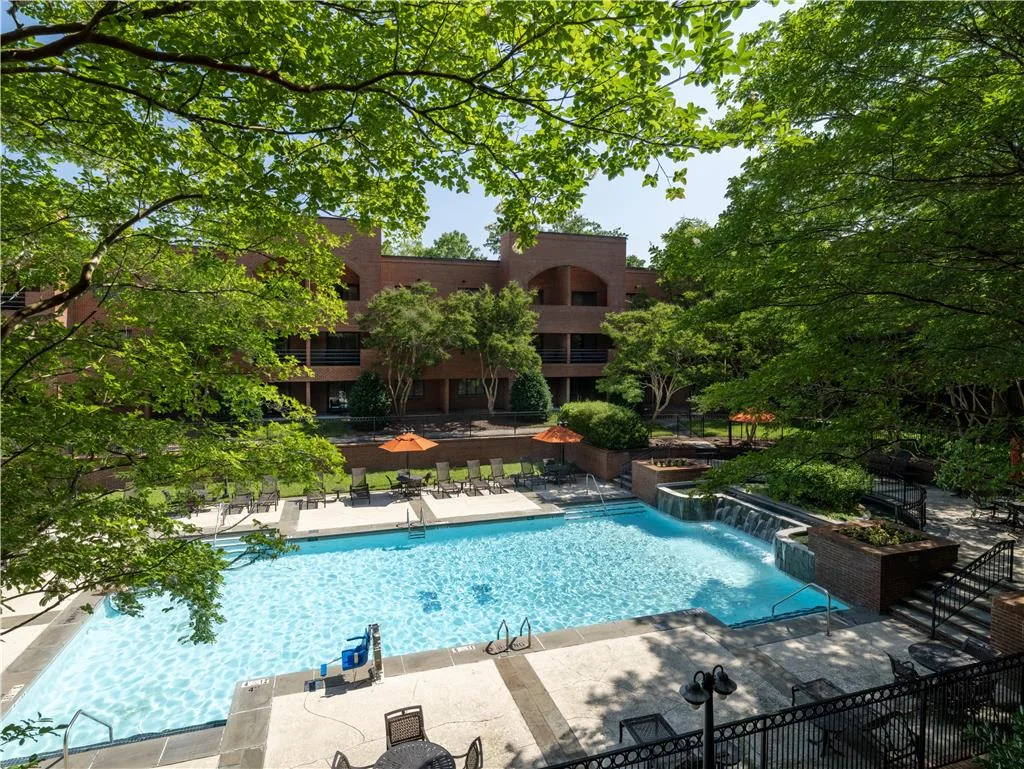 DoubleTree Suites by Hilton Hotel Charlotte - SouthPark gallery image