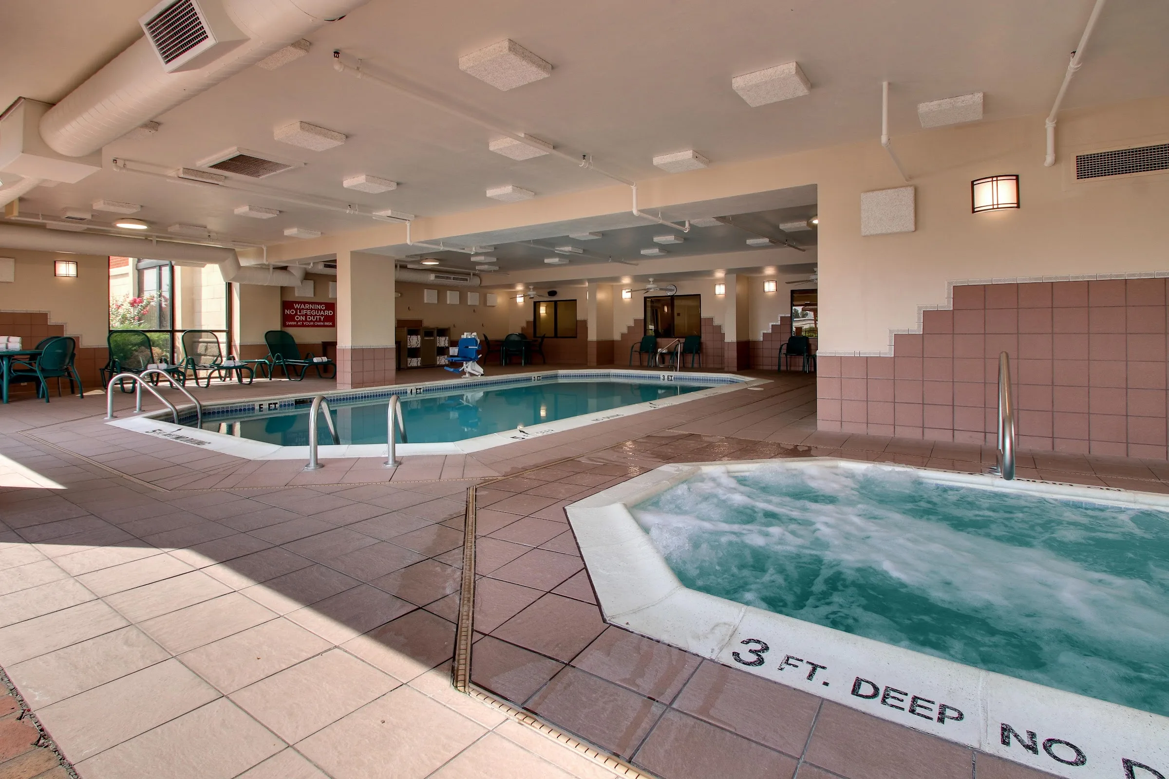 Drury Inn & Suites Bowling Green, KY gallery image