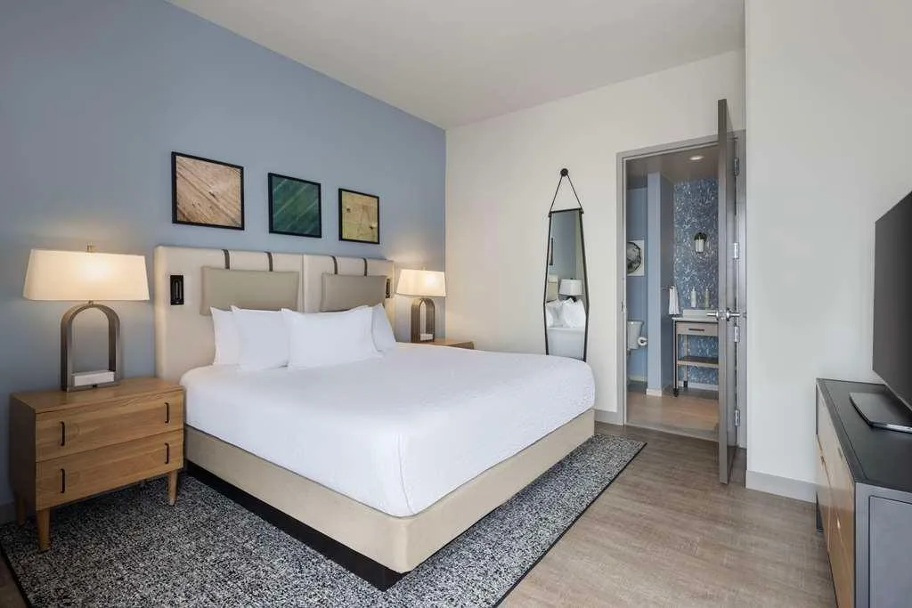 Embassy Suites by Hilton Bowling Green indoor pool