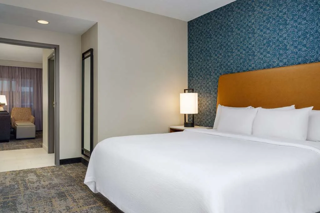 Embassy Suites by Hilton Lincoln gallery image