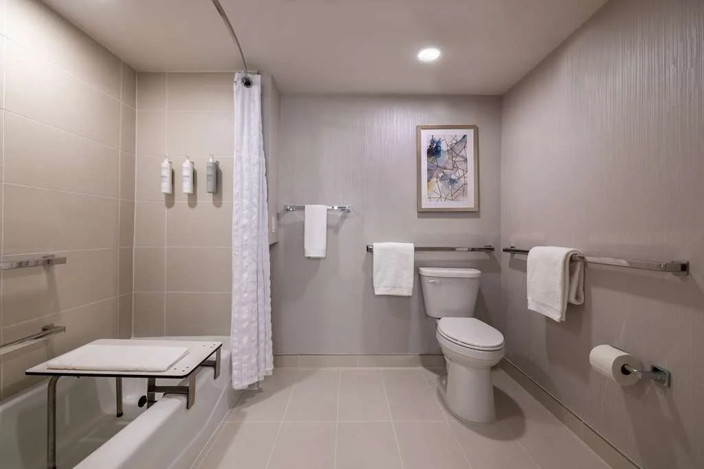 Embassy Suites by Hilton Tulsa I-44 gallery image