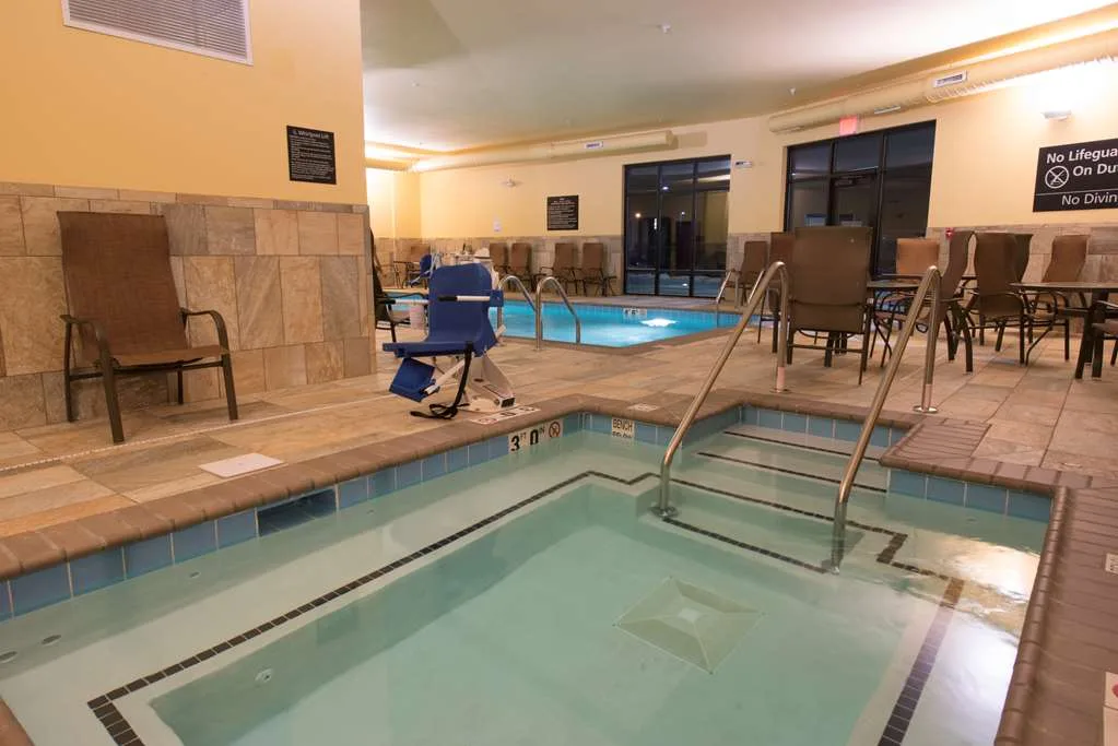 Hampton Inn and Suites Bismarck Northwest gallery image
