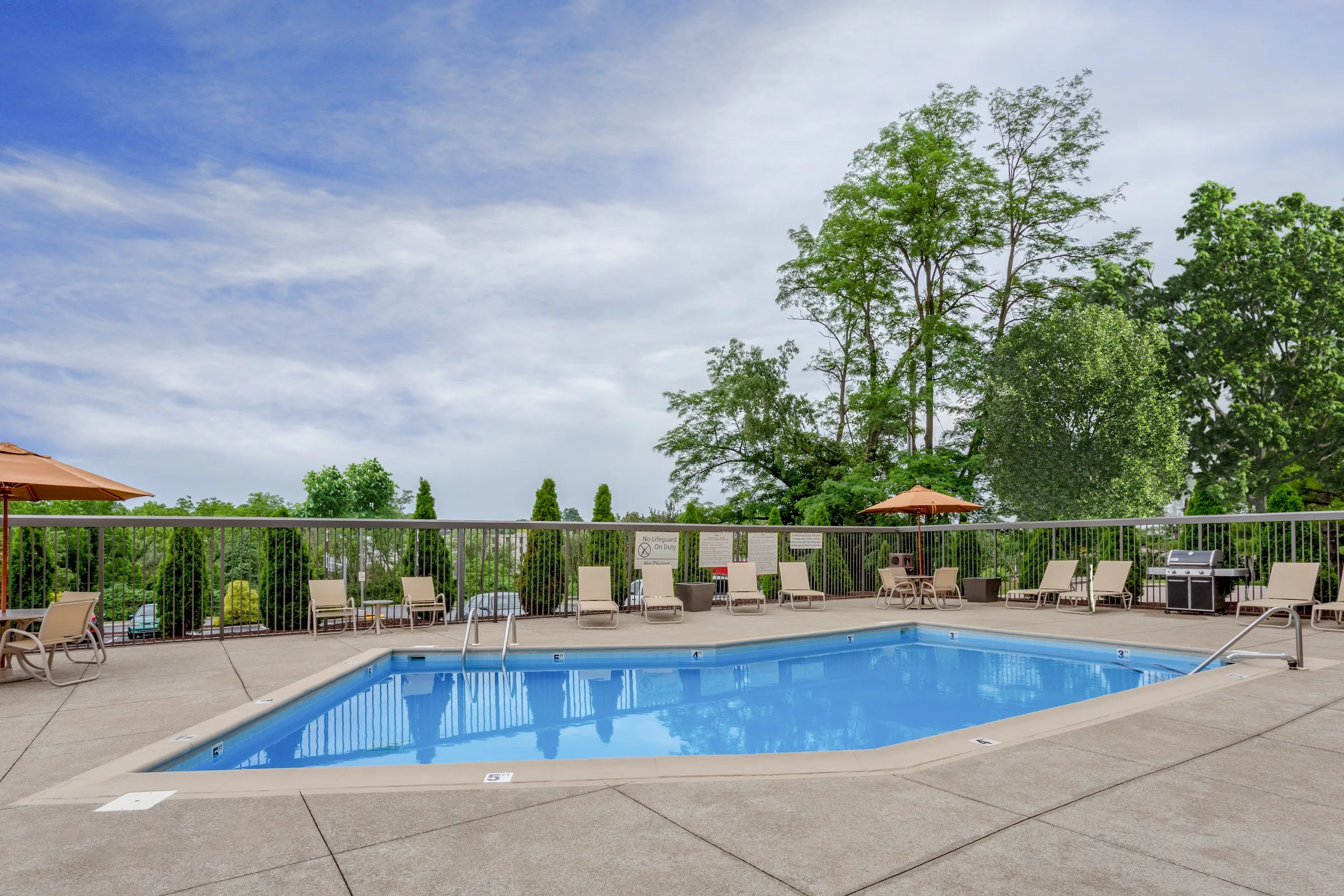 Hampton Inn Bloomington gallery image