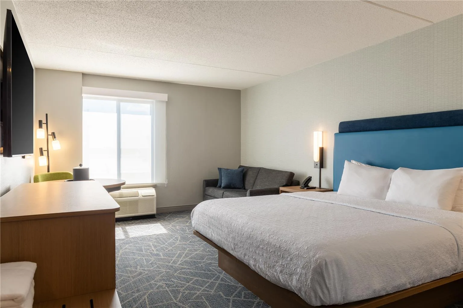 Hampton Inn Portsmouth Central gallery image