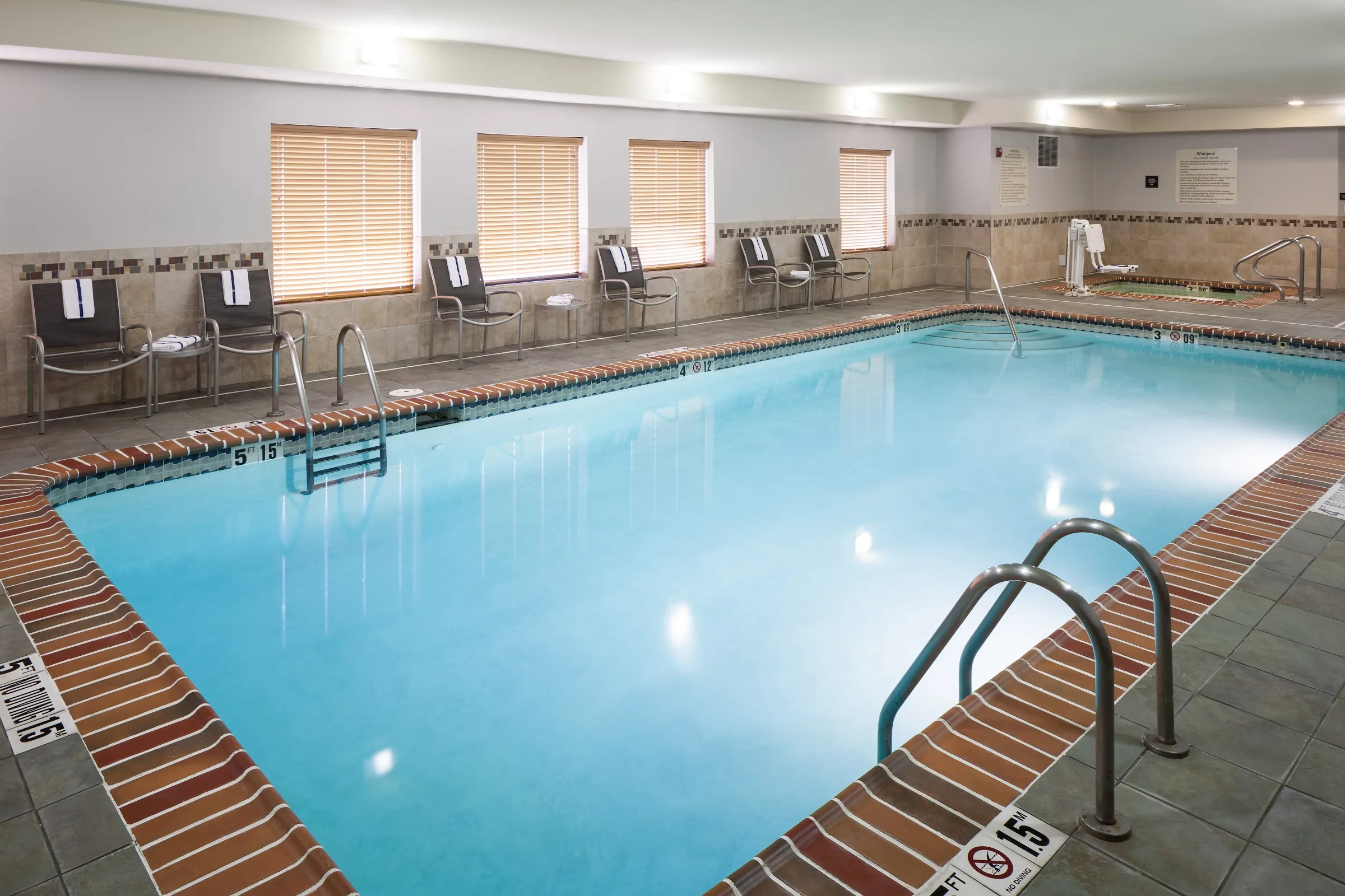 Hampton Inn & Suites Cedar Rapids - North gallery image