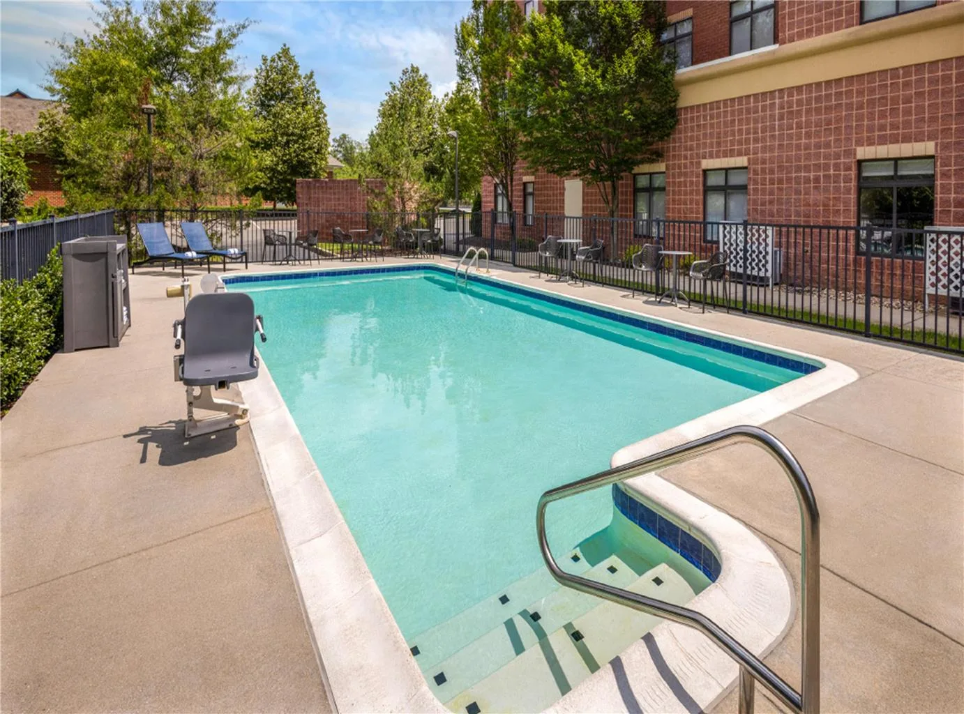 Hampton Inn & Suites Richmond/Glenside gallery image