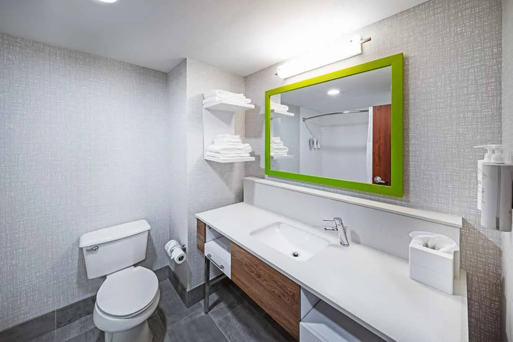 Hampton Inn & Suites Tulsa-Woodland Hills 71st-Memorial gallery image