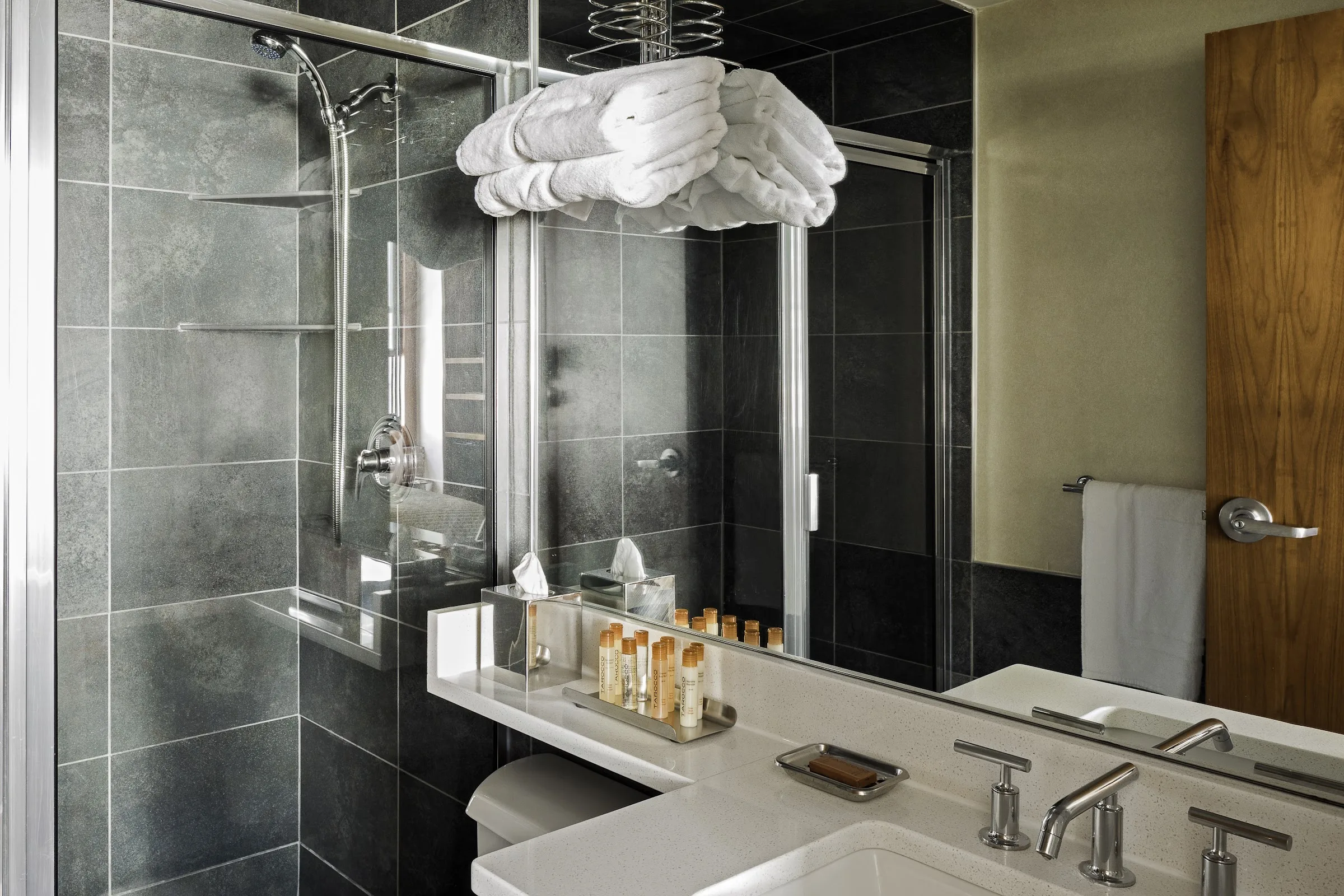 Harborside Inn gallery image