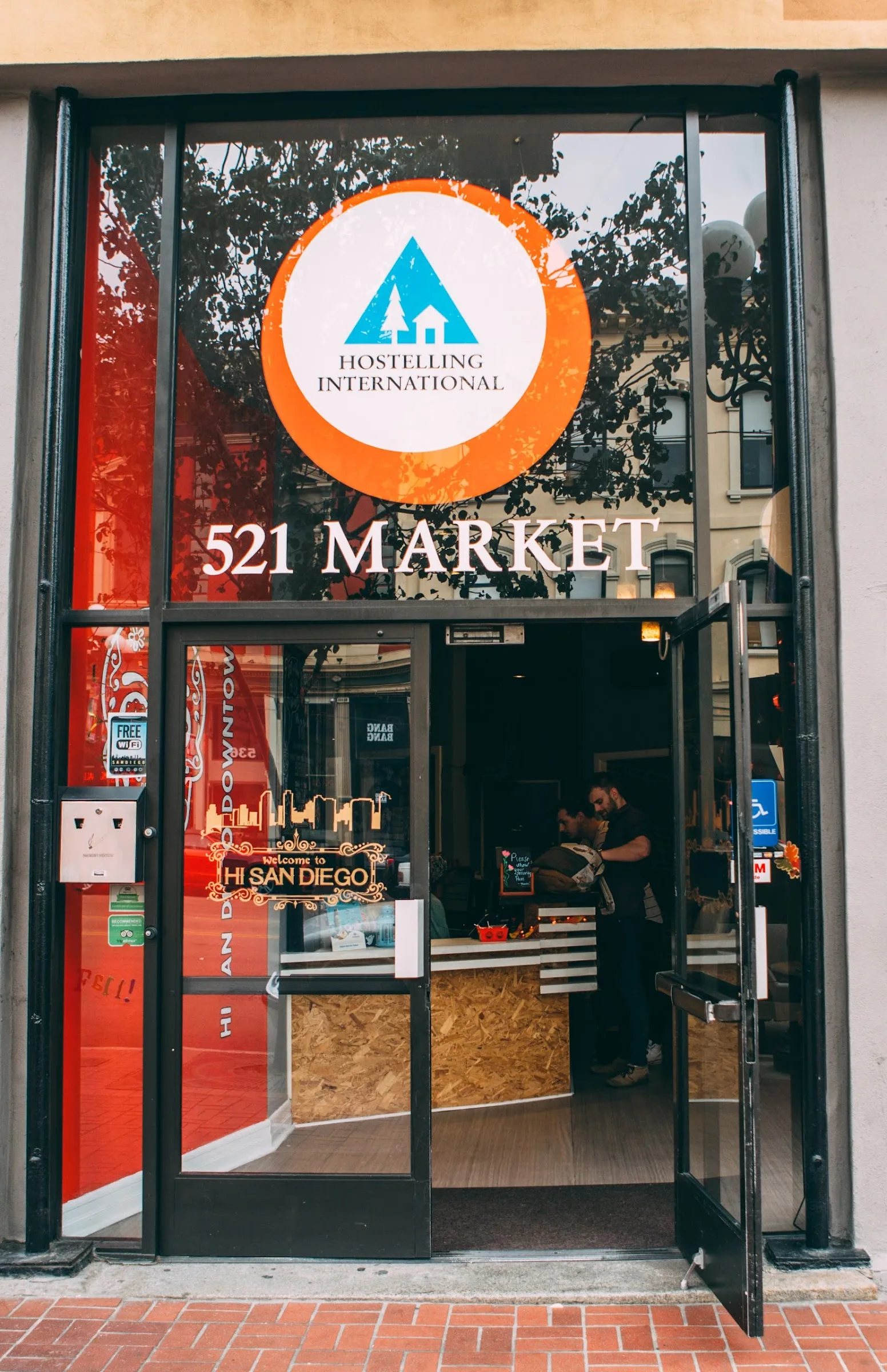 HI San Diego Downtown Hostel gallery image