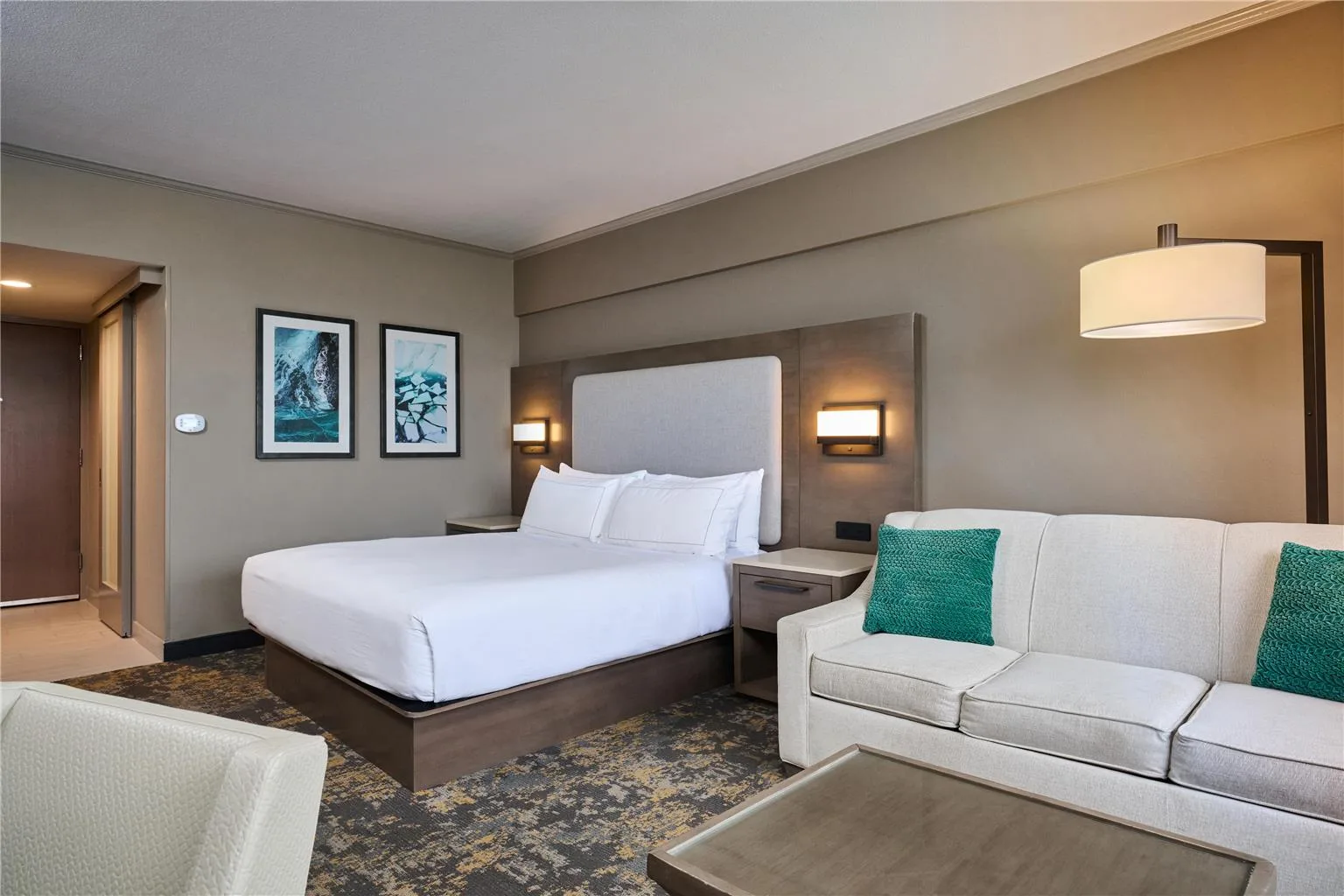 Hilton Anchorage gallery image