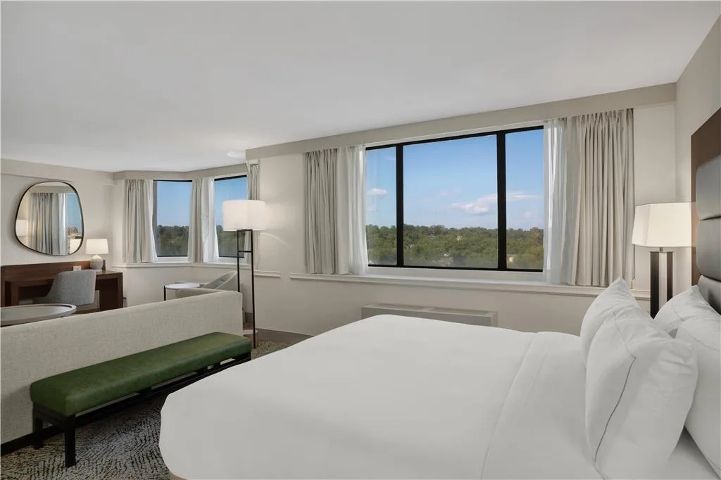 Hilton Arlington National Landing gallery image