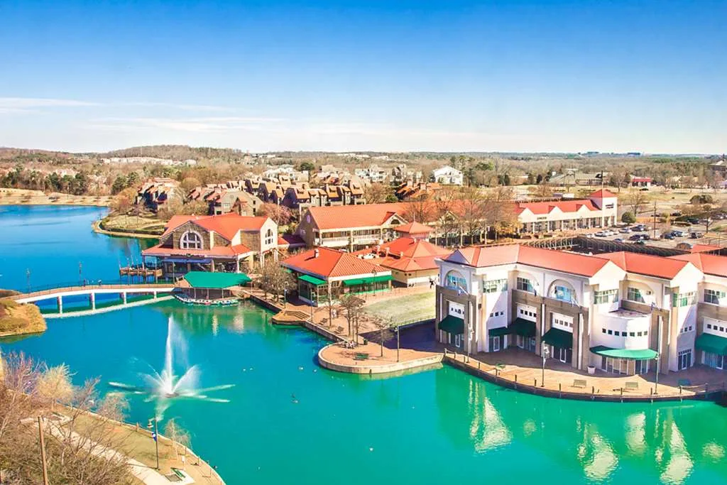 A Charlotte Base That Stays Easy and Connected near University Place