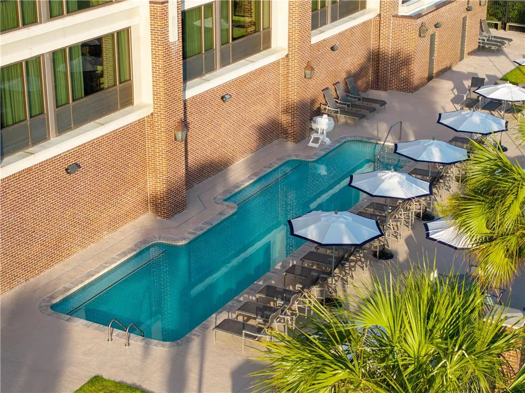 Hilton Garden Inn Charleston Waterfront/Downtown primary photo