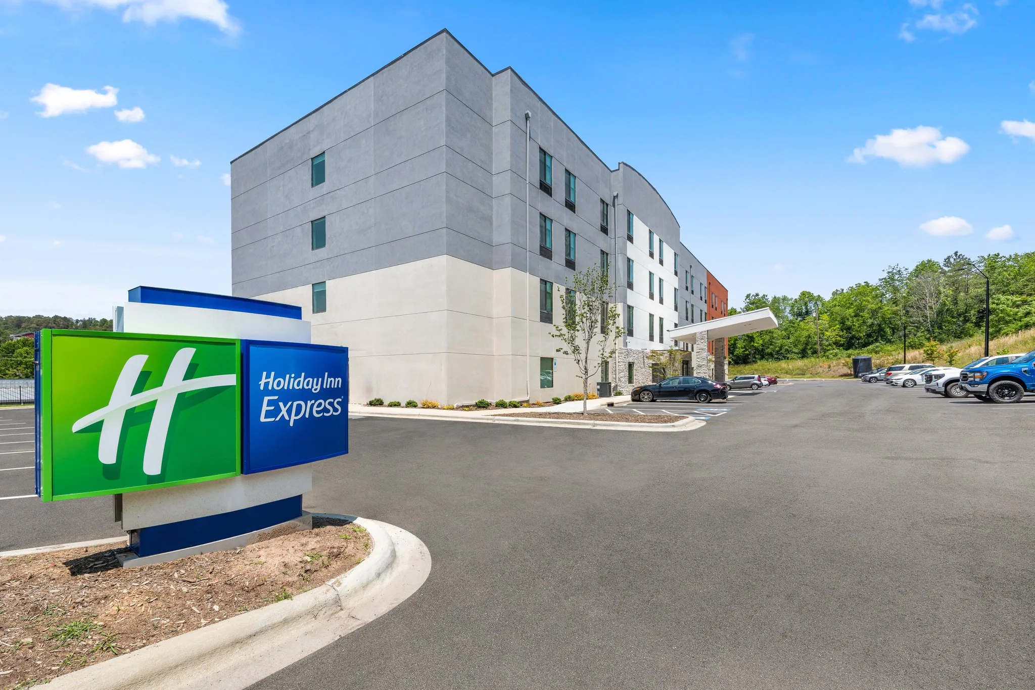 Holiday Inn Express Asheville - Woodfin by IHG primary photo