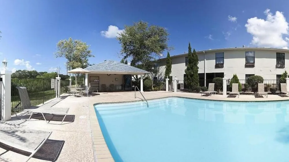 Holiday Inn Express Breaux Bridge/Henderson, an IHG Hotel primary photo