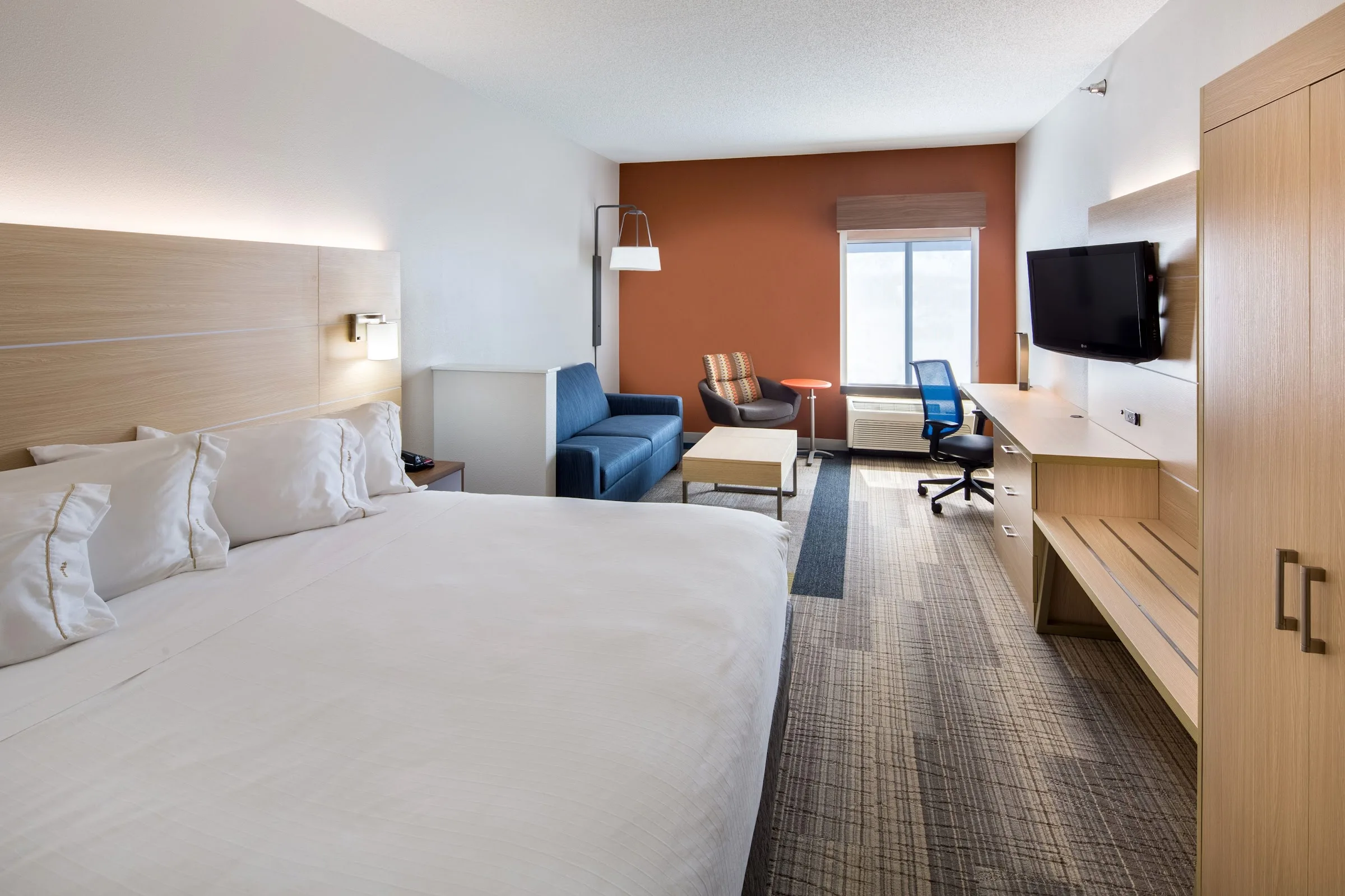 Holiday Inn Express Cedar Rapids (Collins Rd) by IHG gallery image
