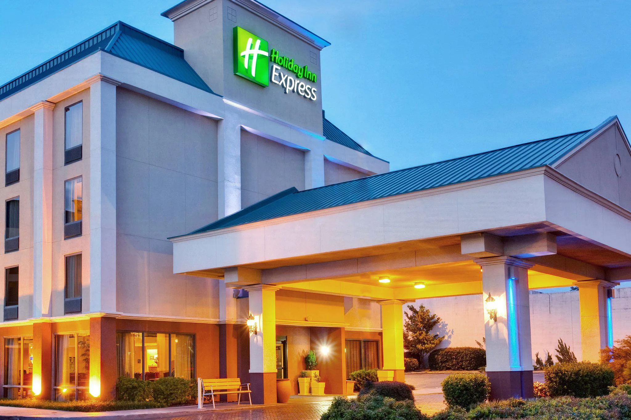 Holiday Inn Express Memphis Medical Center Midtown by IHG primary photo